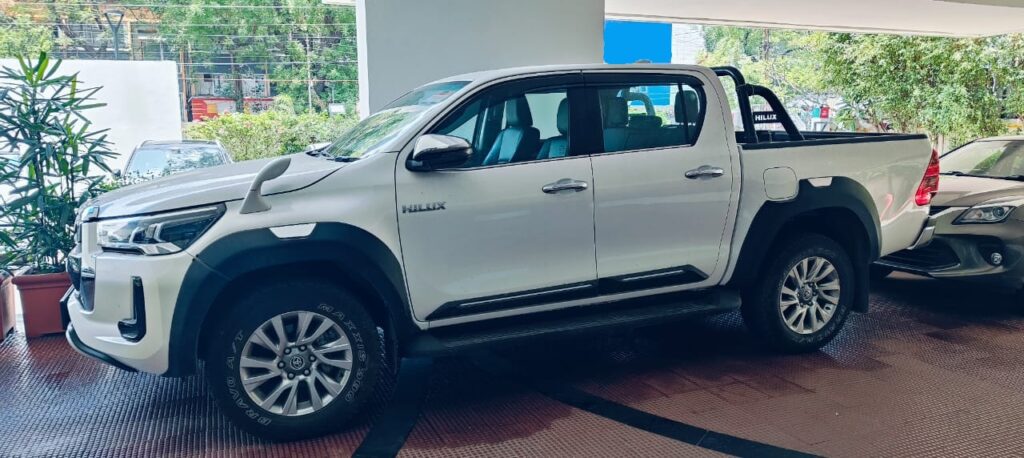 Toyota Hilux White